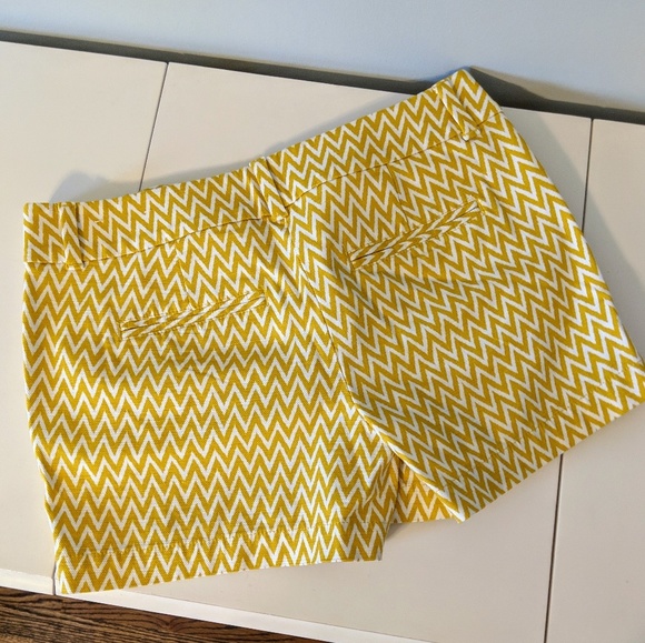 LOFT Riviera Shorts - Picture 3 of 4